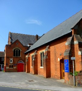Leatherhead Methodist Church, Church Road, Leatherhead (July 2013) (4)