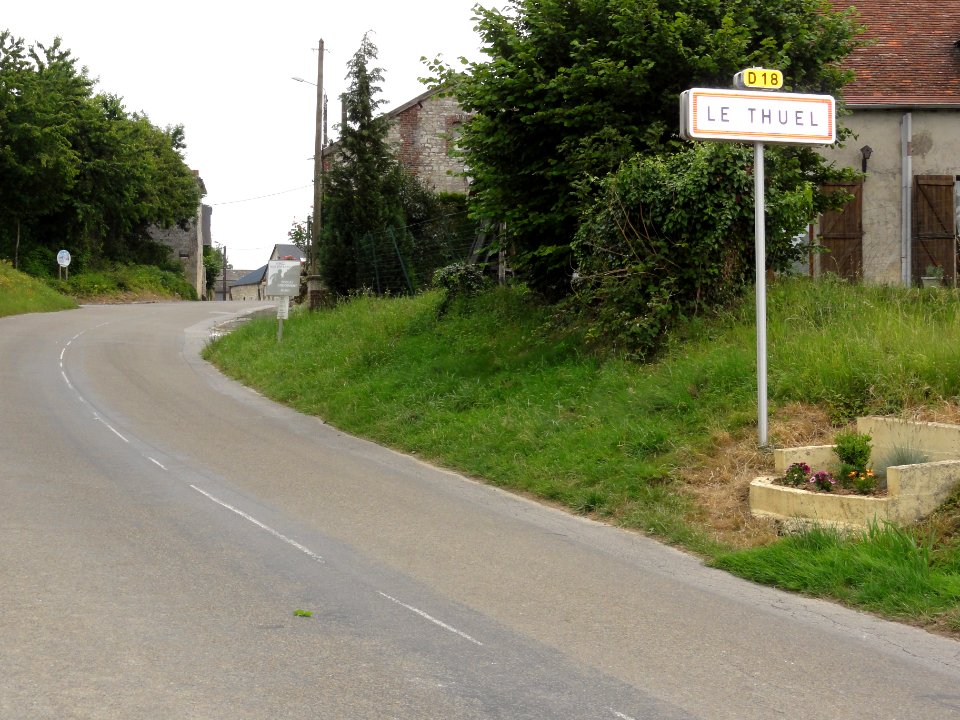 Le Thuel (Aisne) city limit sign