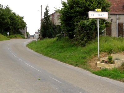 Le Thuel (Aisne) city limit sign