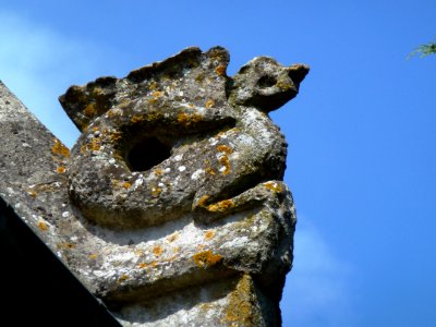 Le Tilleul-Othon (Eure, Fr) église Saint-Germain, detail, sculpture sur le toit