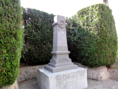 Le Cateau-Cambrésis (Nord, Fr) monument à la rue des fusillés civiles