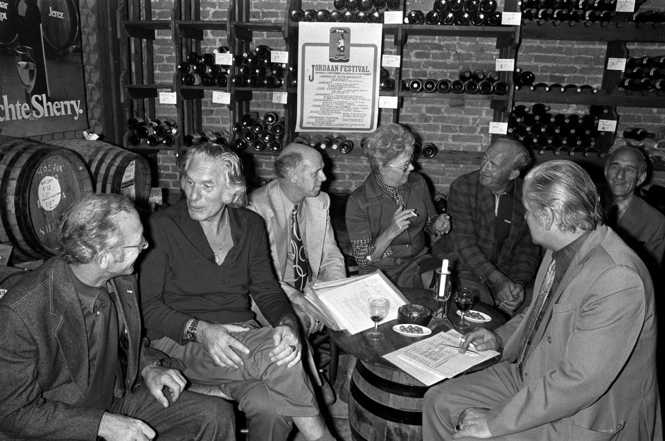 Leden commite Jordaanfestival met tweede van links voorzitter en penningmeester , Bestanddeelnr 928-1462