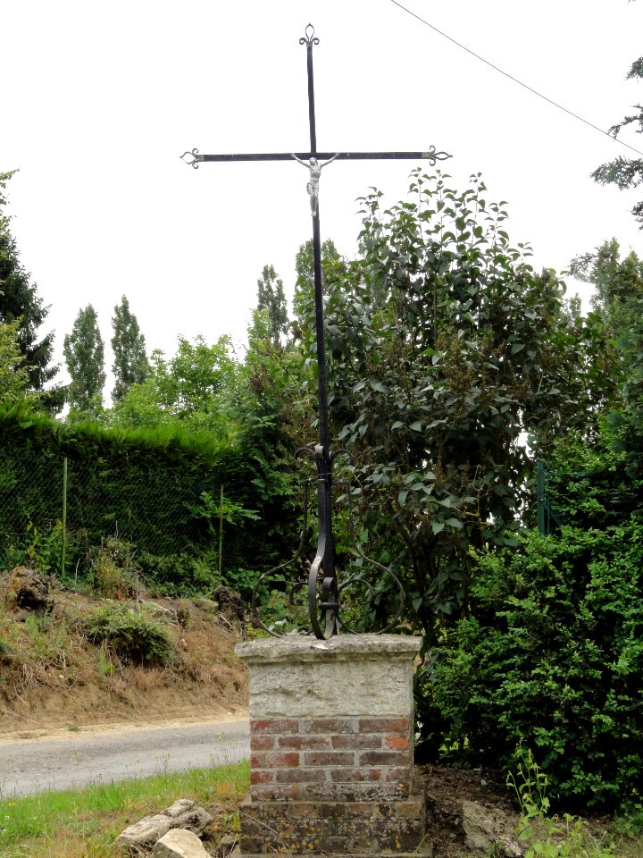 Le Thuel (Aisne) croix de chemin