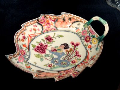 Leaf Dish, about 1735, Meissen Porcelain Factory, Germany, perhaps decorated by Johann David Kretschmar, porcelain - Cleveland Museum of Art - DSC09019