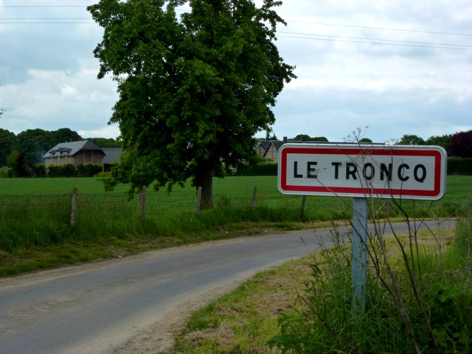 Le Troncq (Eure, Fr) city limit sign