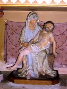 Le Grez (Sarthe) église, statue pietà