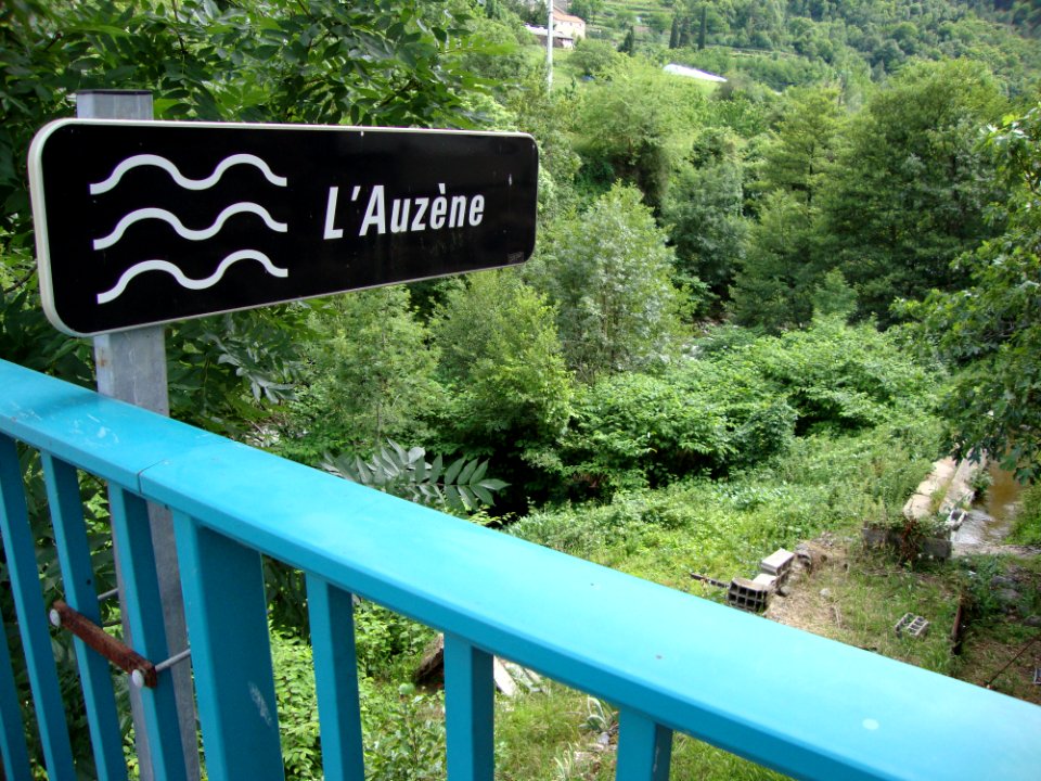 Le Moulinon (St.Sauveur-de-Montagut, Ardèche, Fr) l'Auzène