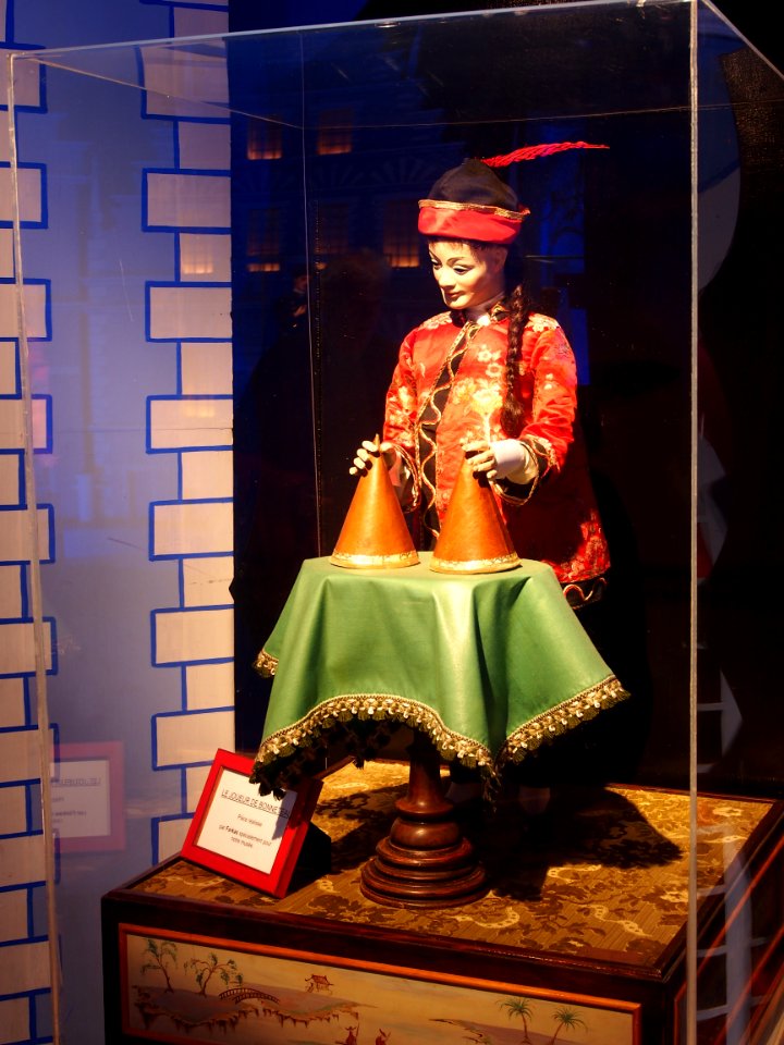 Le Joueur de Bonneteal, Musée des Automates, pic-056
