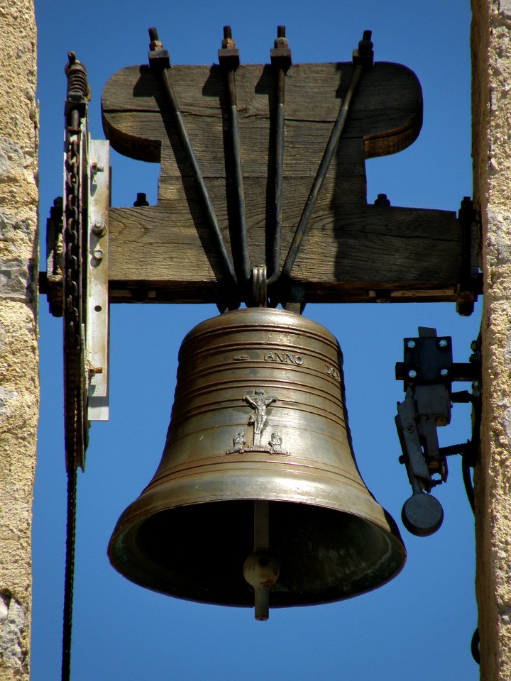 Le Poët-en-Percip Église Saint-Simon 8