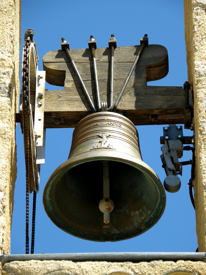 Le Poët-en-Percip Église Saint-Simon 9