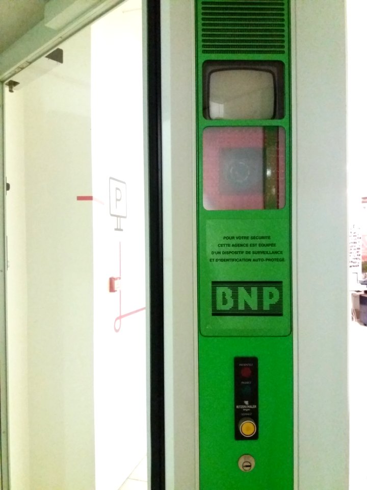 Le Tubà - Sas d'entrée, dispositif de contrôle