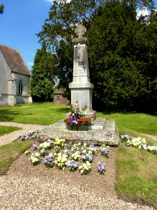 Le Tilleul-Othon (Eure, Fr) monument aux morts