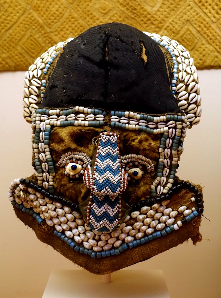Lapukpuk, Moshambwooy mask, Kuba people, raffia, leopard skin, cotton, glass beads, wood - Linden-Museum - Stuttgart, Germany - DSC03905