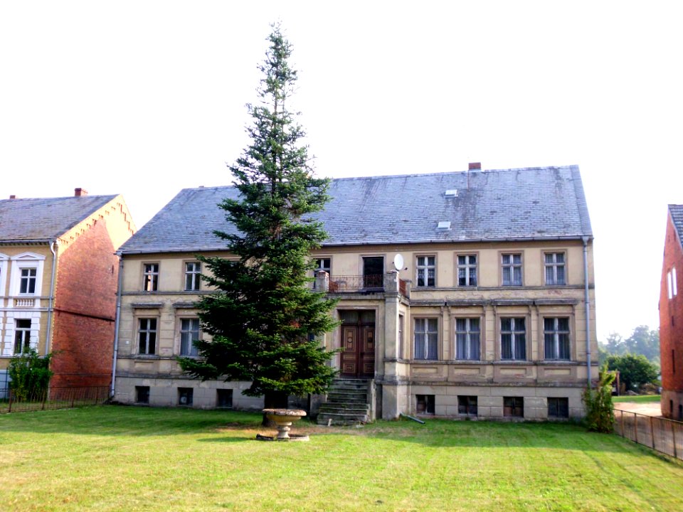 Lanz Am Ring 8 1