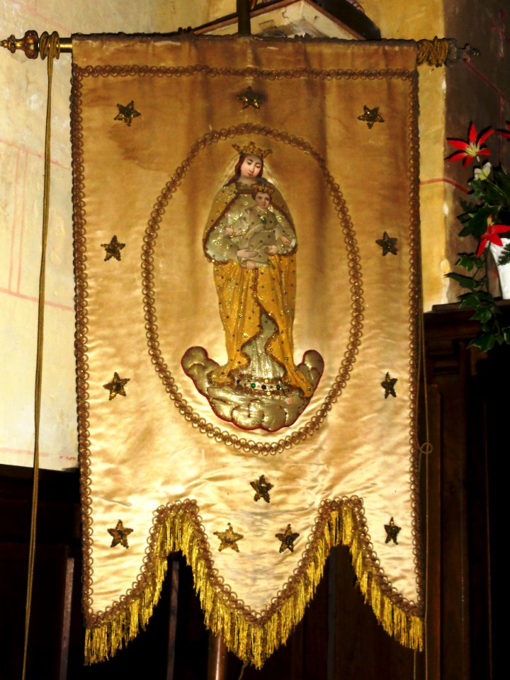 Le Grez (Sarthe) église, bannière de procession 1