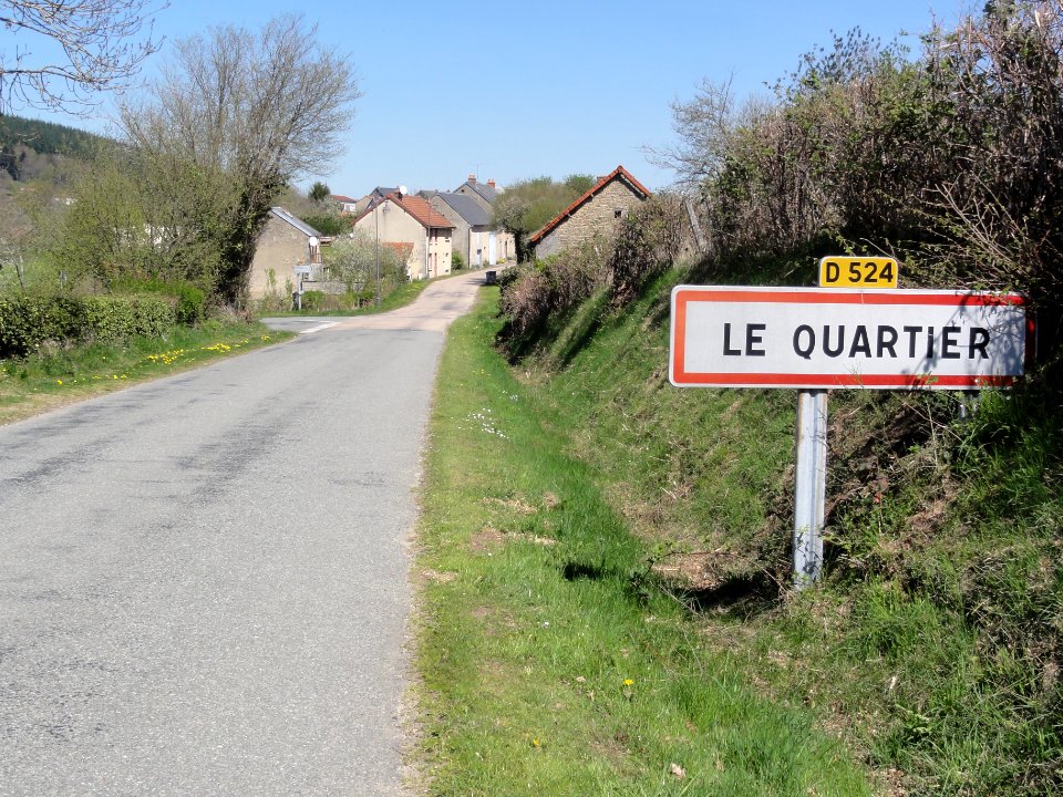Le Quartier (Puy-de-Dôme) city limit sign