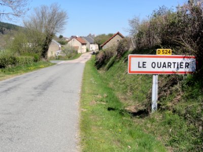 Le Quartier (Puy-de-Dôme) city limit sign