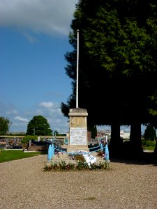Le Gros-Theil (Eure, Fr) monument aux morts