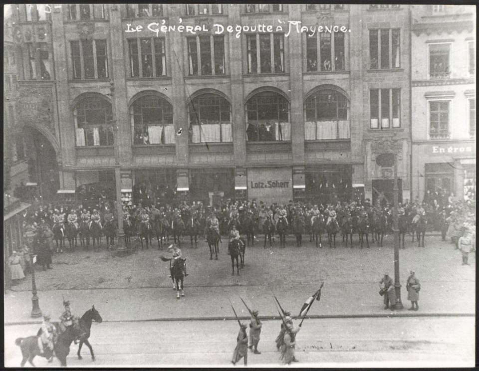 Le Général Degouttte à Mayence, Bestanddeelnr 158-2423