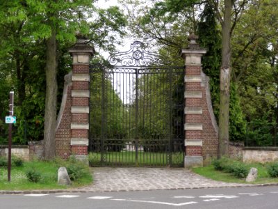 Le Fayel (Oise) Château, son portail