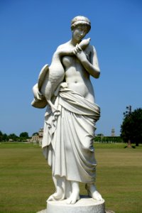 Leda and the Swan (probably) - Wrest Park - Bedfordshire, England - DSC08261