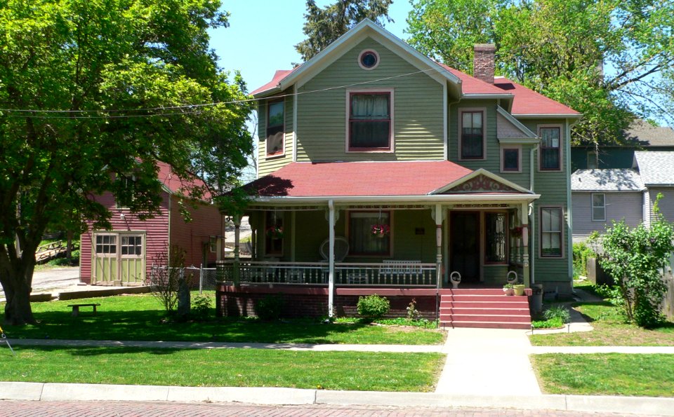 Lanphear-Mitchell house (Atchison KS) from E 2 long