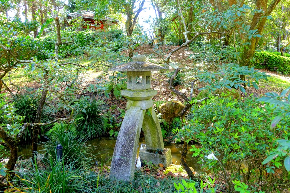Lantern, Hiraniwa Flat Garden - Morikami Museum and Japanese Gardens - Palm Beach County, Florida - DSC03404