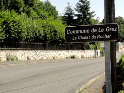 Le Grez (Sarthe) entrée de Le chalet du Rocher