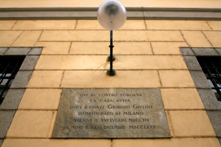 Lapide casa Giorgio Giulini, Milano