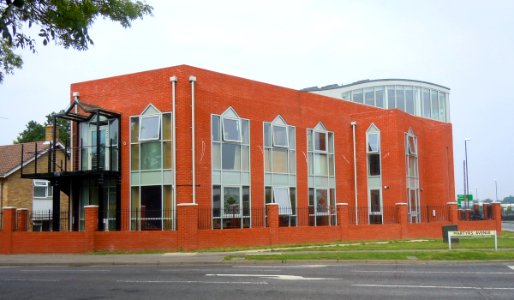 Langley Green Islamic Centre and Mosque, Martyrs Avenue, Langley Green (September 2014) (3)