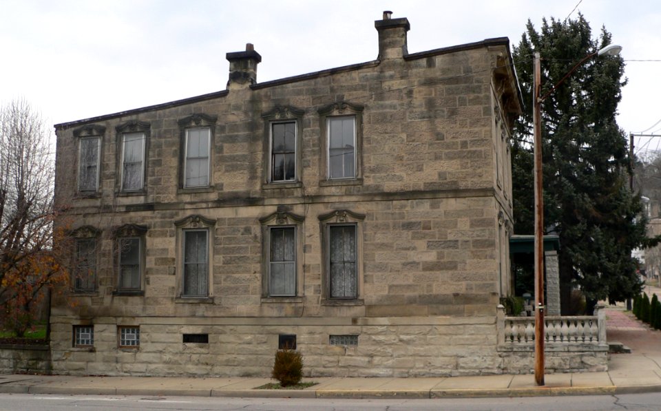 Lang-Hess House from S 1