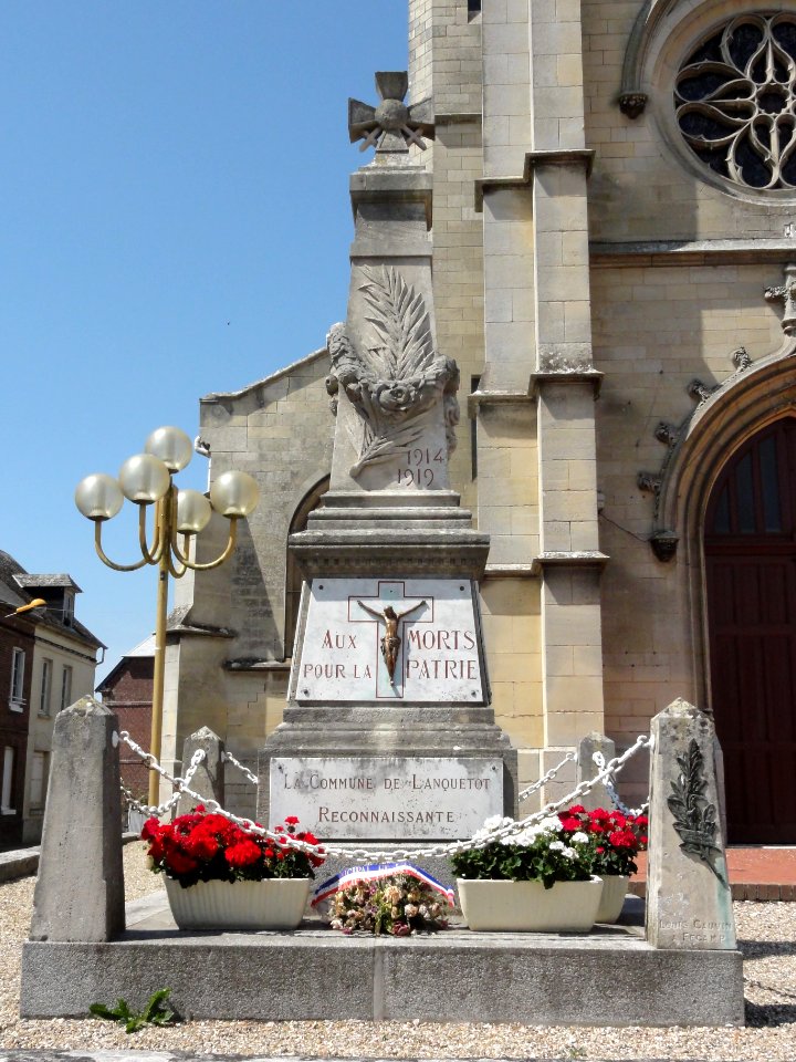 Lanquetot (Seine-Mar.) monument aux morts