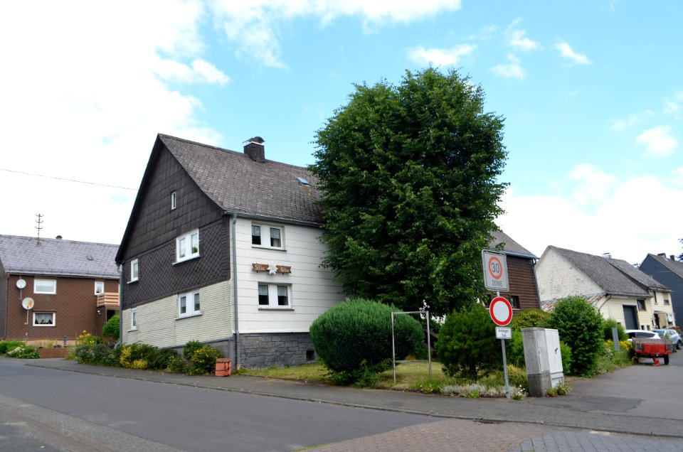 Langenbach bei Kirburg, Hauptstraße 7
