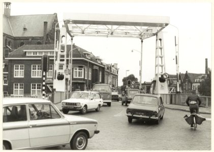 Langebug vanaf de centrumzijde gezien. NL-HlmNHA 54005153