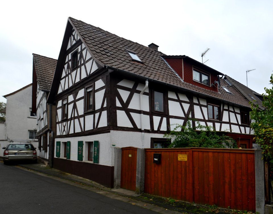 Langendiebach, Kirchstraße 9