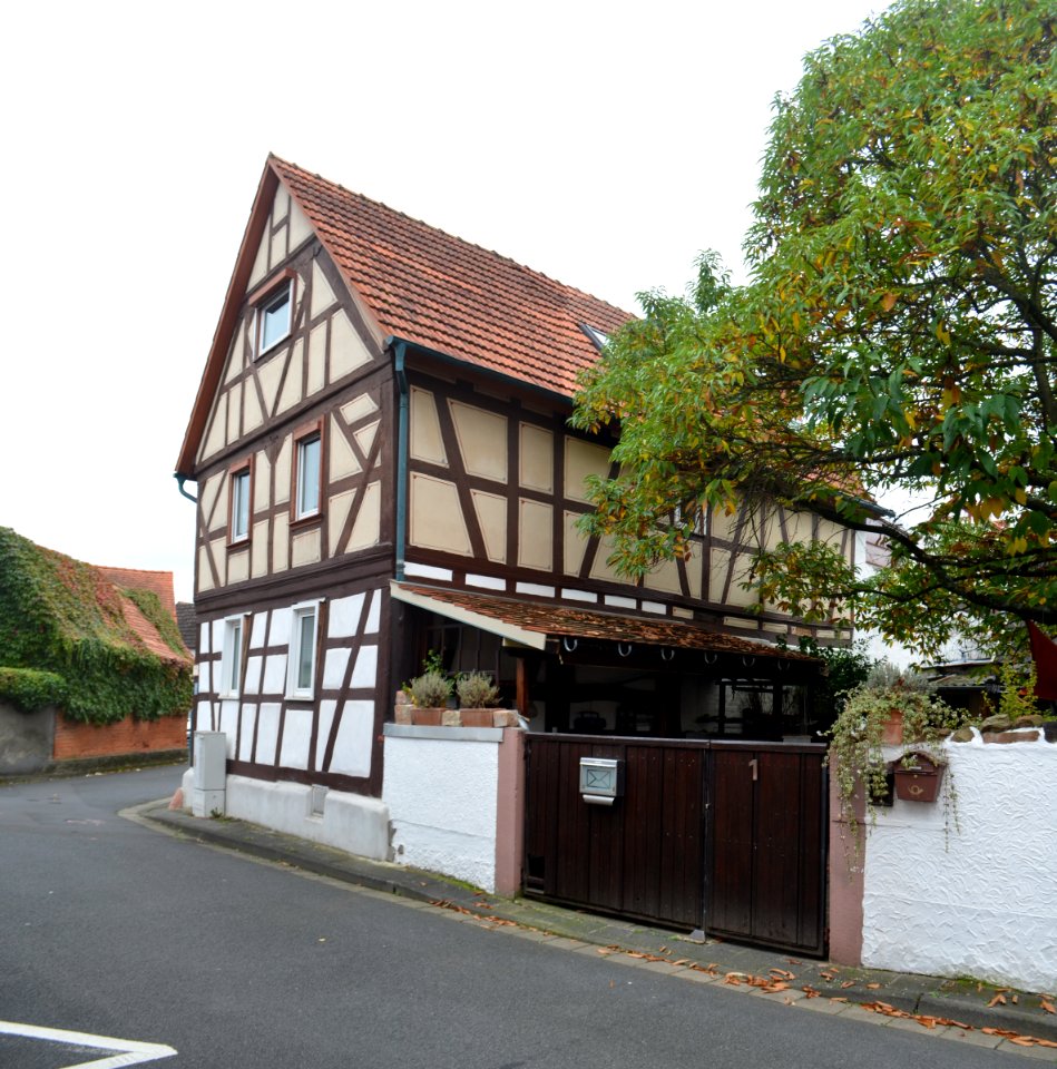 Langendiebach, Jahnstraße 1 (1)
