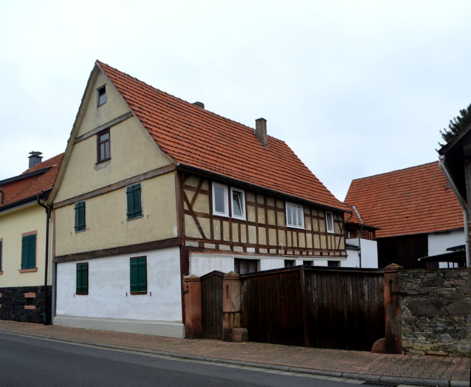 Langendiebach, Ringstraße 10