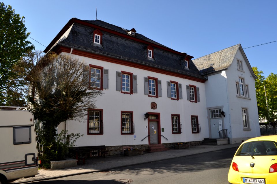 Langenhain, Ehemalige Oberförsterei