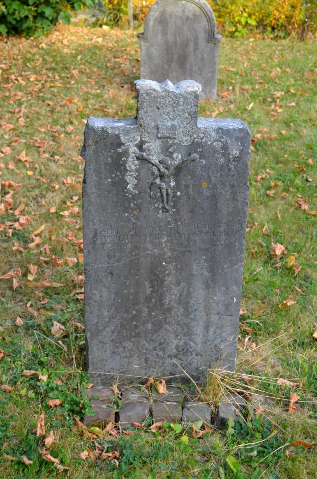 Langenhain, Kirche, Grabstein Johann Weygand Becker