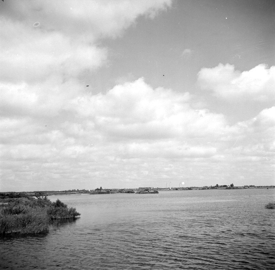 Landschap met water, Bestanddeelnr 191-0693