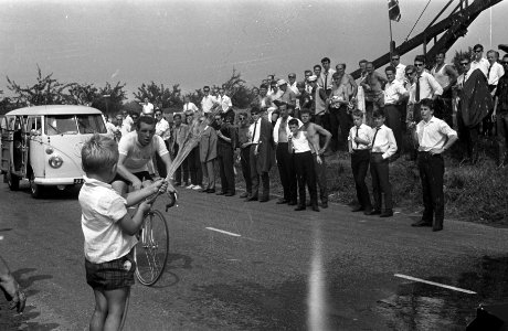 Landskampioenschap wielrennen voor profs te Beek, de renners in actie, Bestanddeelnr 916-6853