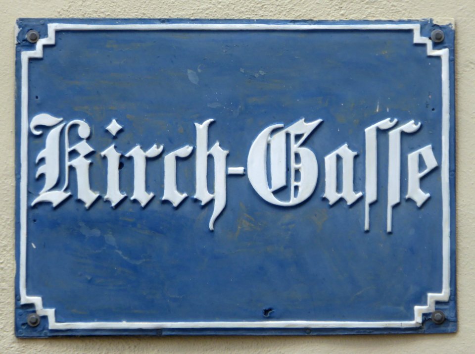 Landshut, Kirchgasse, Straßenschild, 1