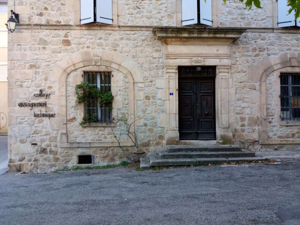 Largentière - Façace du collège d'enseignement technique