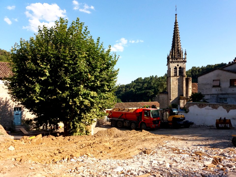 Largentière - Chantier avant l'église