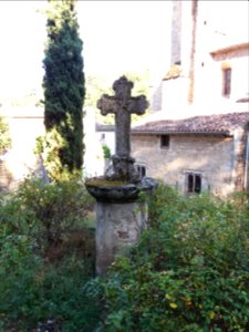 Largentière - Église Notre-Dame-des-Pommiers - Croix