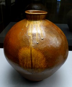 Large jar, Echizen ware, Muromachi period, 1500s AD, ceramic - Tokyo National Museum - Ueno Park, Tokyo, Japan - DSC08841