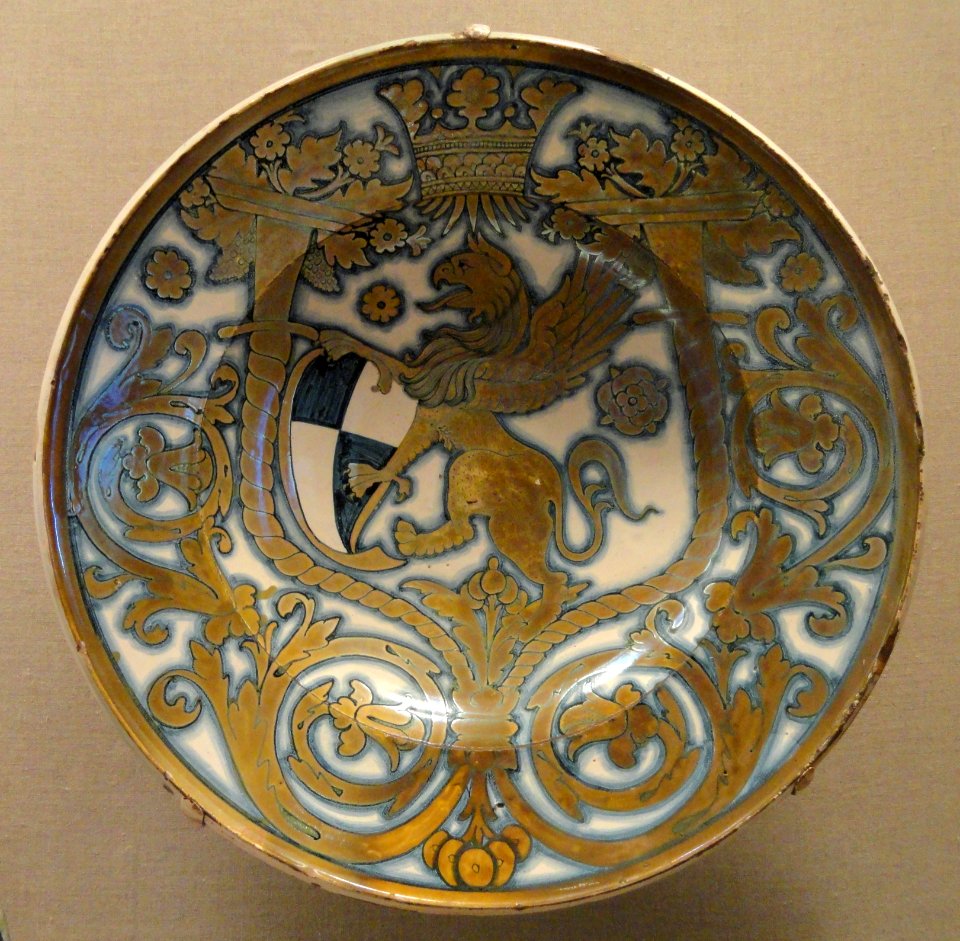 Large dish with a griffin, Central Italian (probably Deruta), c. 1500-1525, maiolica - National Gallery of Art, Washington - DSC09847