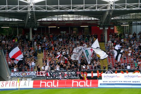 LASK gegen FC Liefering 31