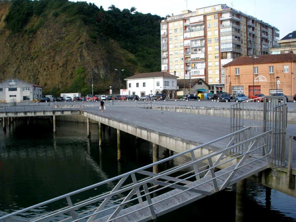 Laredo, puerto 02