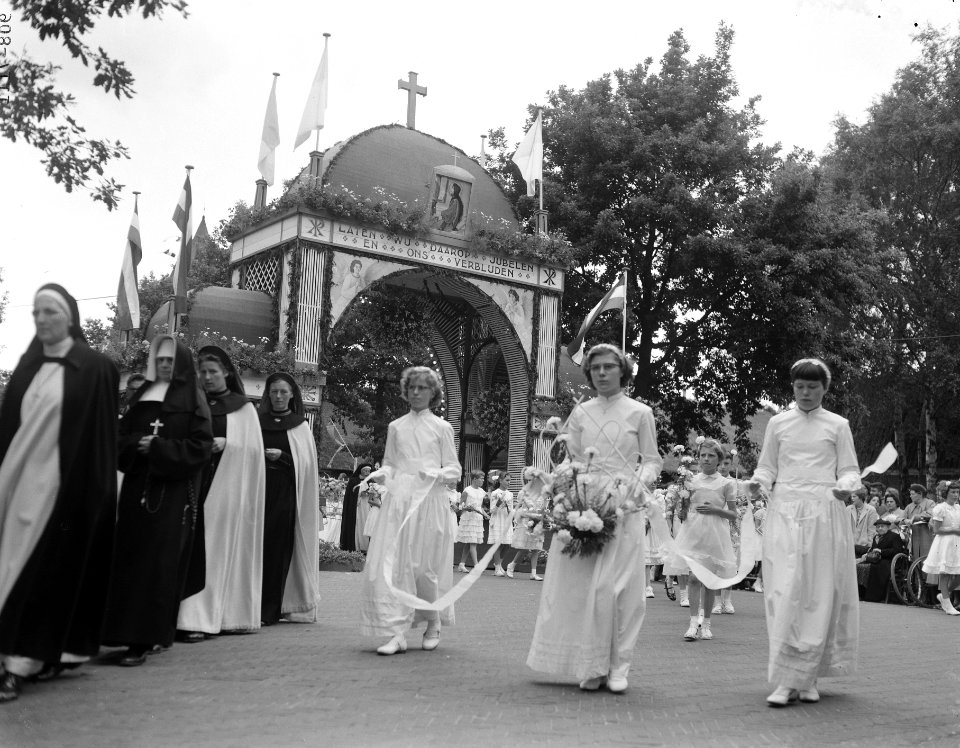 Laren (Noord-Holland) Jan de Doper-processie, Bestanddeelnr 908-7111